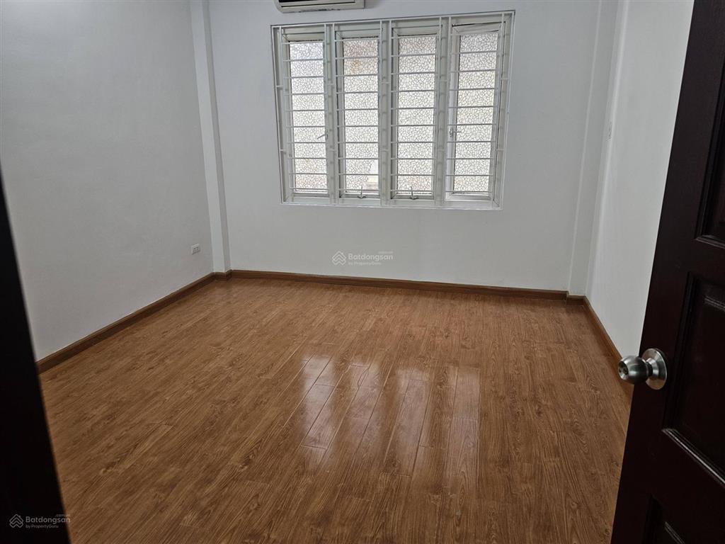 Bán nhà riêng xây mới phố vĩnh phúc, dt 34m2 x 5 tầng, giá 8.85 tỷ có tl,  a. thắng