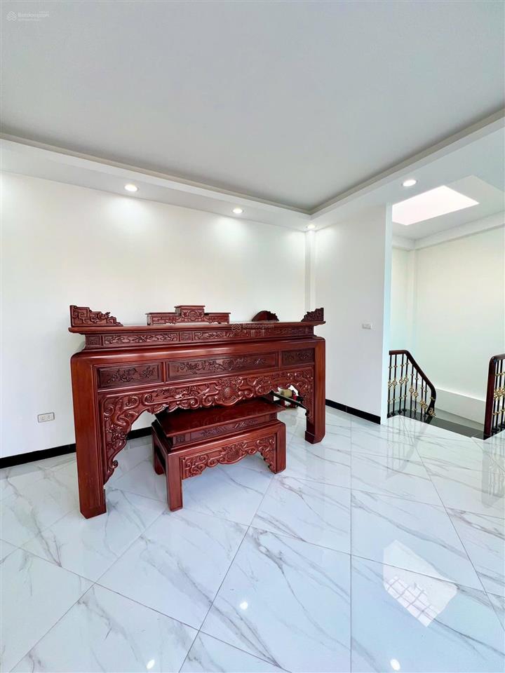 Bán nhà riêng xây mới phố văn cao, dt 30m2 x 5 tầng, giá 7.75 tỷ có tl,  a. thắng