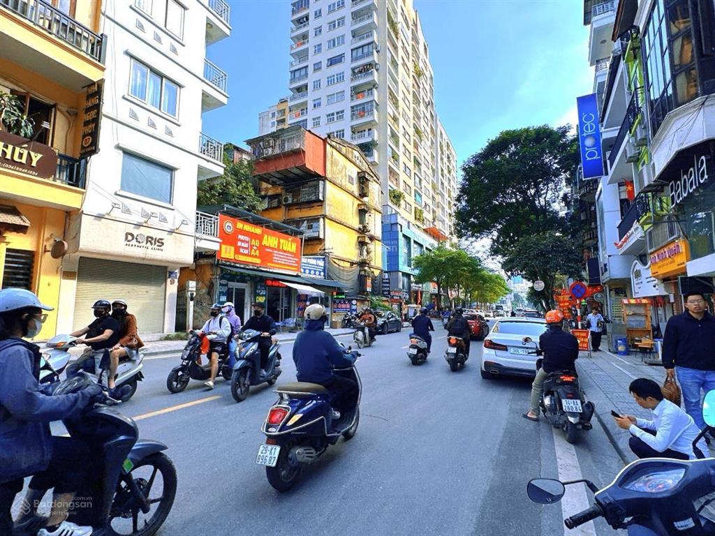 Nhà mặt phố ngọc khánh vỉa hè rộng kinh doanh đỉnh ô tô tải tránh 37m2x4t giá 16 tỷ có tl.