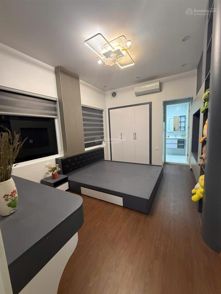 Bán nhà riêng xây mới phố đội cấn, dt 26m2 x 5 tầng, giá 7,3 tỷ có tl,  a. thắng