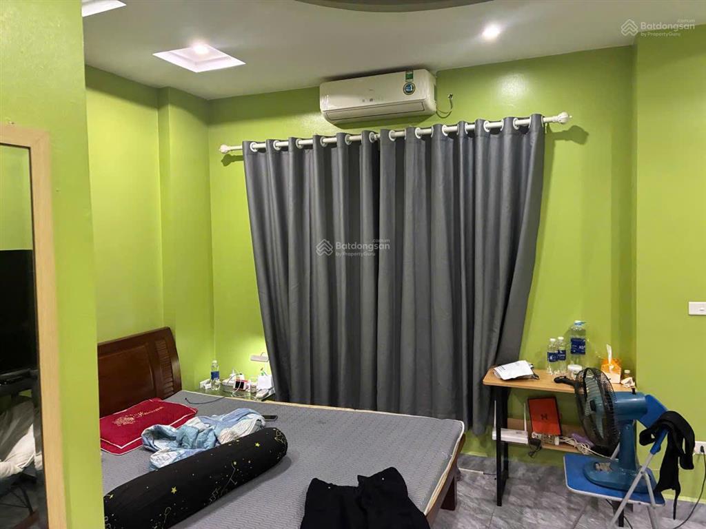 Bán nhà mới phố đội cấn dt 32m2 x5t giá 9 tỷ có tl.  a. thắng