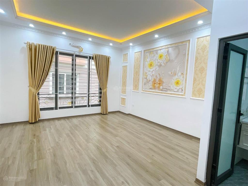 Bán nhà riêng xây mới phố hoàng hoa thám, dt 30m2 x 5,5 tầng, giá 10.5 tỷ có tl,  a. thắng