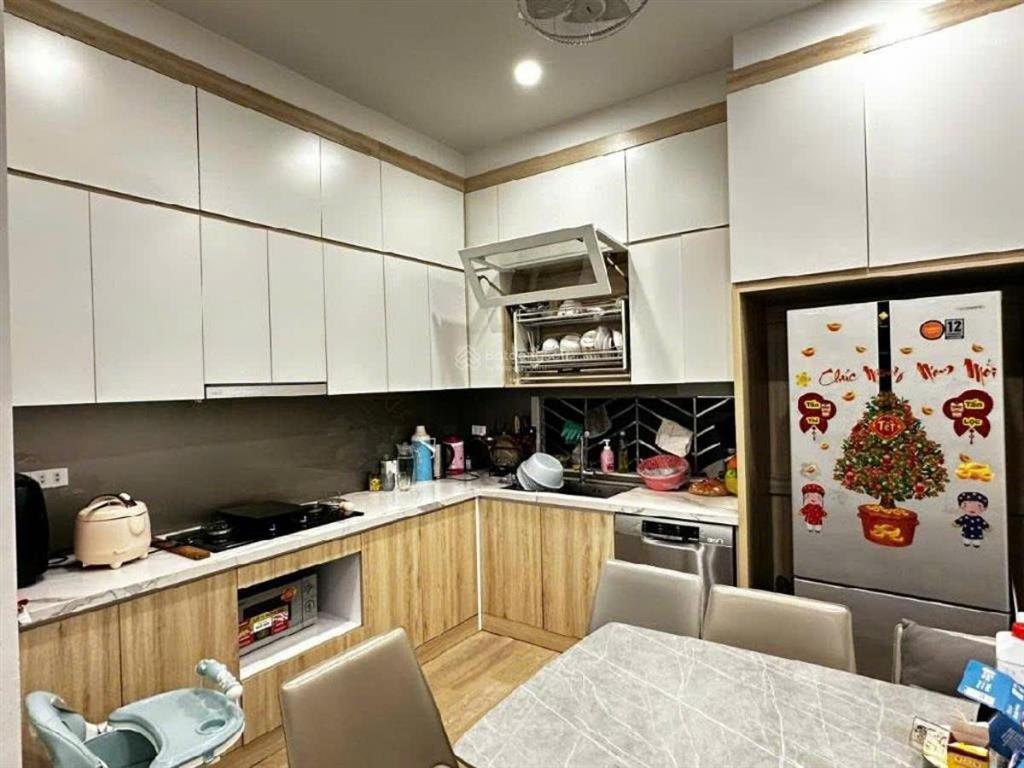 Bán nhà riêng phố thụy khuê, dt 45m2 x 5 tầng, giá 10.3 tỷ có tl,  a. thắng