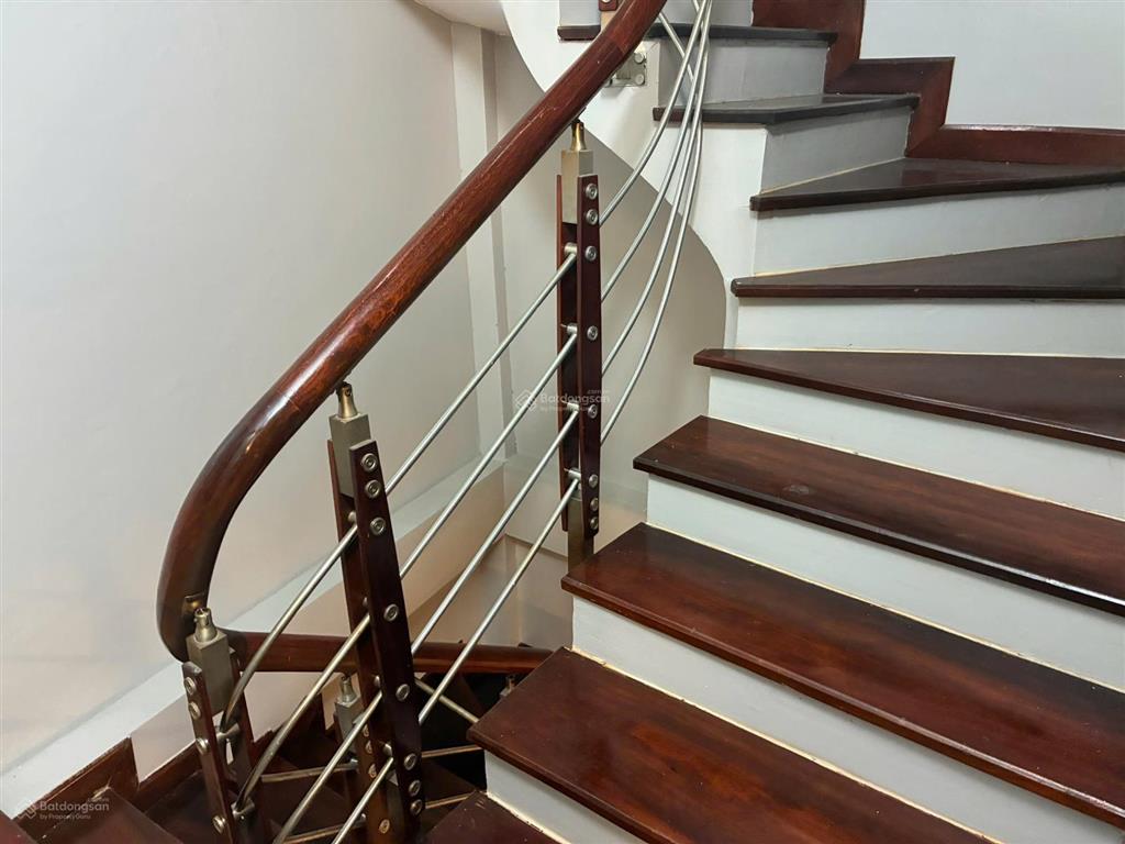 Bán nhà riêng xây mới phố đội cấn, dt 45m2 x 4,5 tầng, giá 10 tỷ có tl,  a. thắng 0896 961 ***.