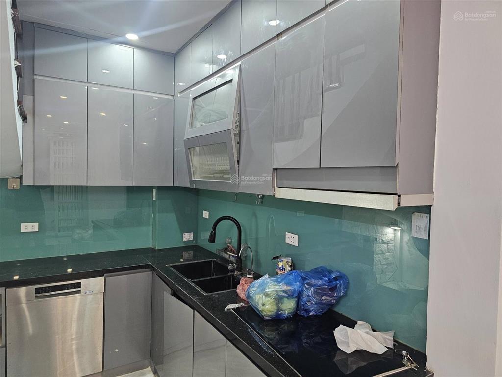 Bán nhà riêng xây mới phố đào tấn, dt 34m2 x 5 tầng, giá 8,85 tỷ có tl,  a. thắng