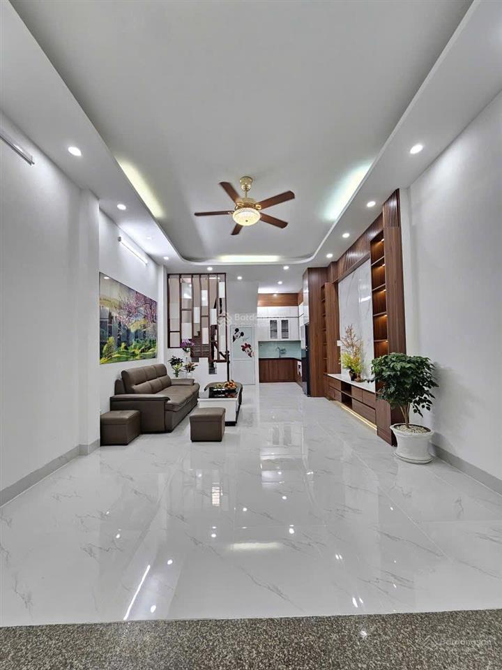 Bán nhà riêng xây mới phố đội cấn, dt 34m2 x 5 tầng, giá 8,85 tỷ có tl,  a. thắng 0896 961 ***