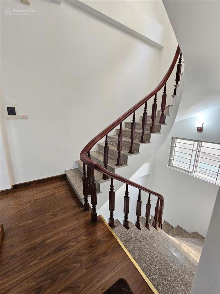 Bán nhà riêng xây mới phố đội cấn, dt 34m2 x 5 tầng, giá 8,85 tỷ có tl,  a. thắng 0896 961 ***
