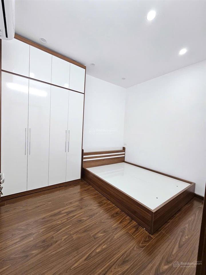 Bán nhà riêng xây mới phố đội cấn, dt 34m2 x 5 tầng, giá 8,85 tỷ có tl,  a. thắng 0896 961 ***