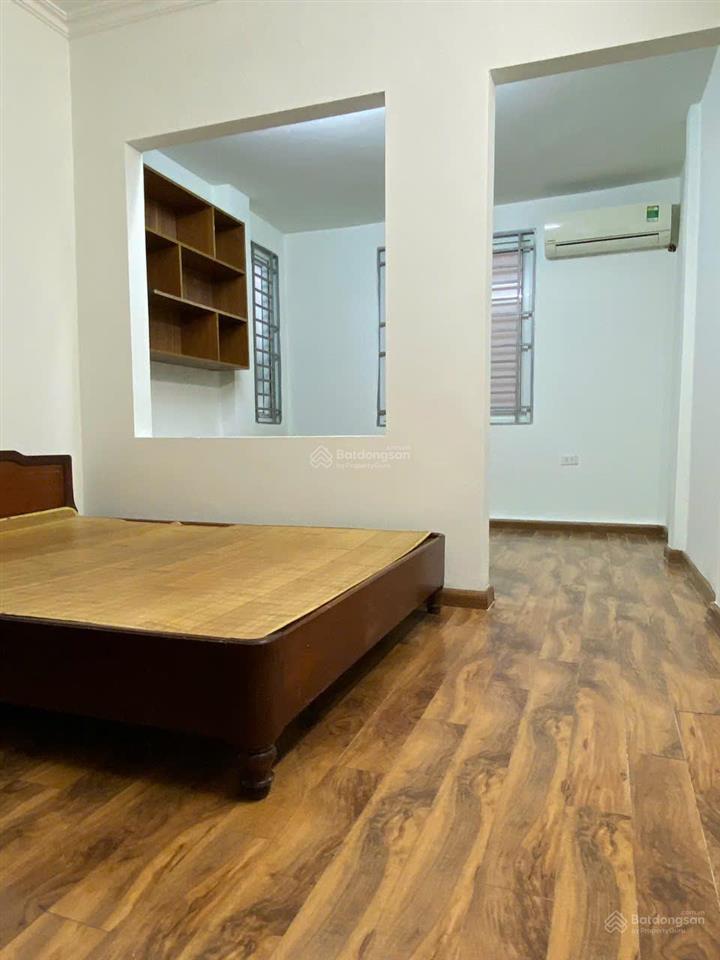 Bán nhà riêng phố nguyễn công hoan, dt 30m2 x 4,5 tầng, giá 8.8 tỷ có tl,  a. thắng