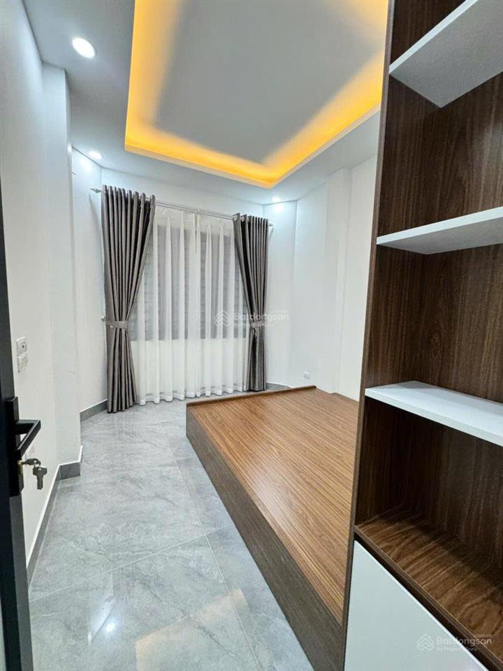 Bán nhà riêng xây mới phố ngọc khánh, 10m ra phố, dt 35m2 x 5t, giá 7.9 tỷ có tl,  a. thắng