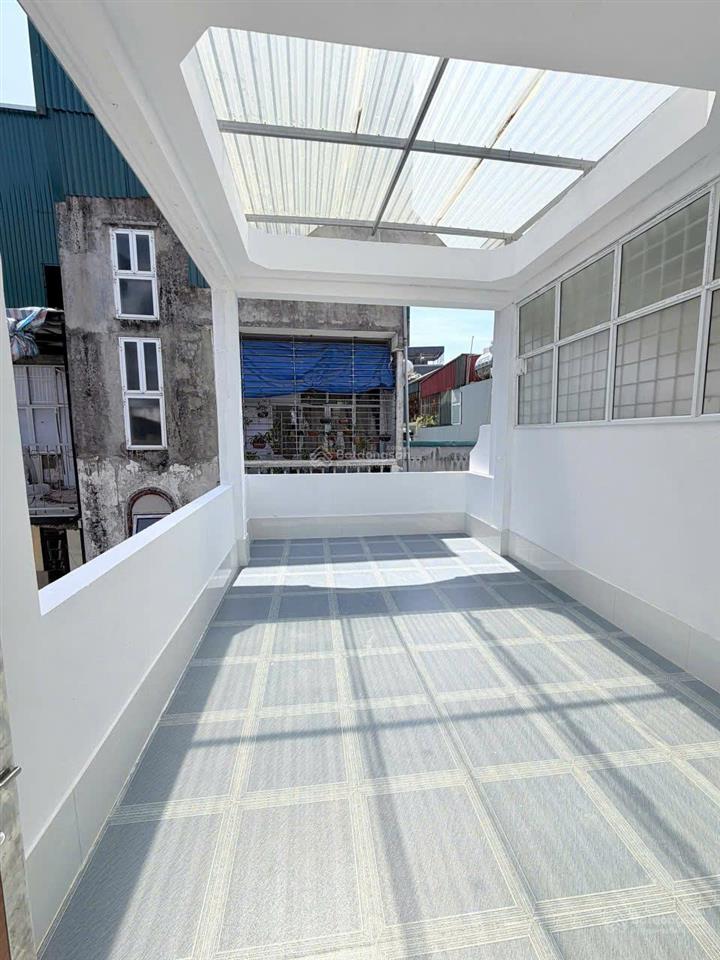 Bán nhà riêng xây mới phố ngọc khánh, dt 35m2 x 5 tầng, giá 9.7 tỷ có tl,  a. thắng