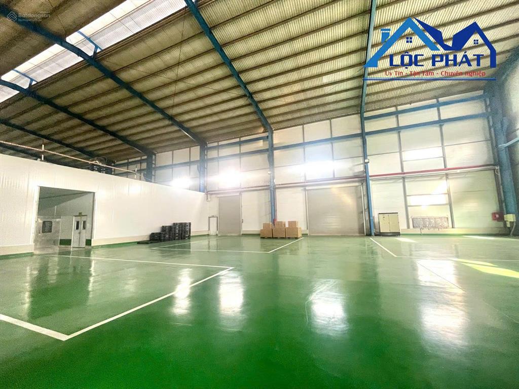 Cho thuê nhà xưởng 4.500m2 giá rẻ chỉ 400 triệu. vĩnh cửuđồng nai  0375 854 ***
