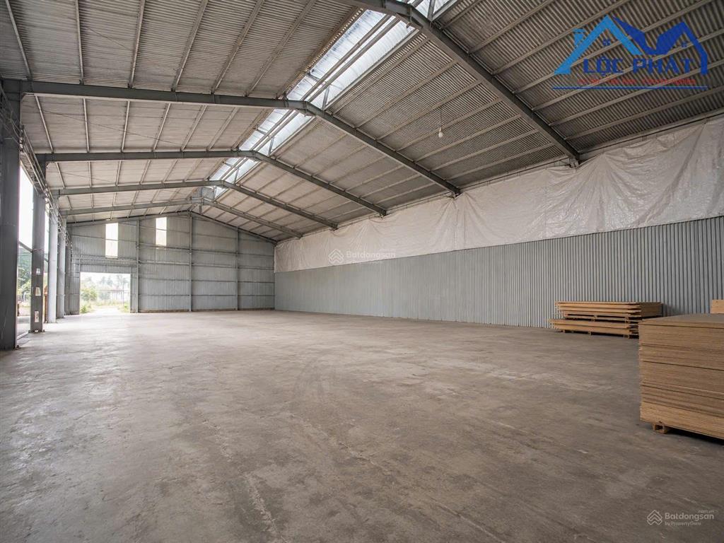 Cho thuê nhà xưởng giá rẻ 4.000m2 chỉ 155 triệu. phường hố nai  đồng nai 0375 854 ***