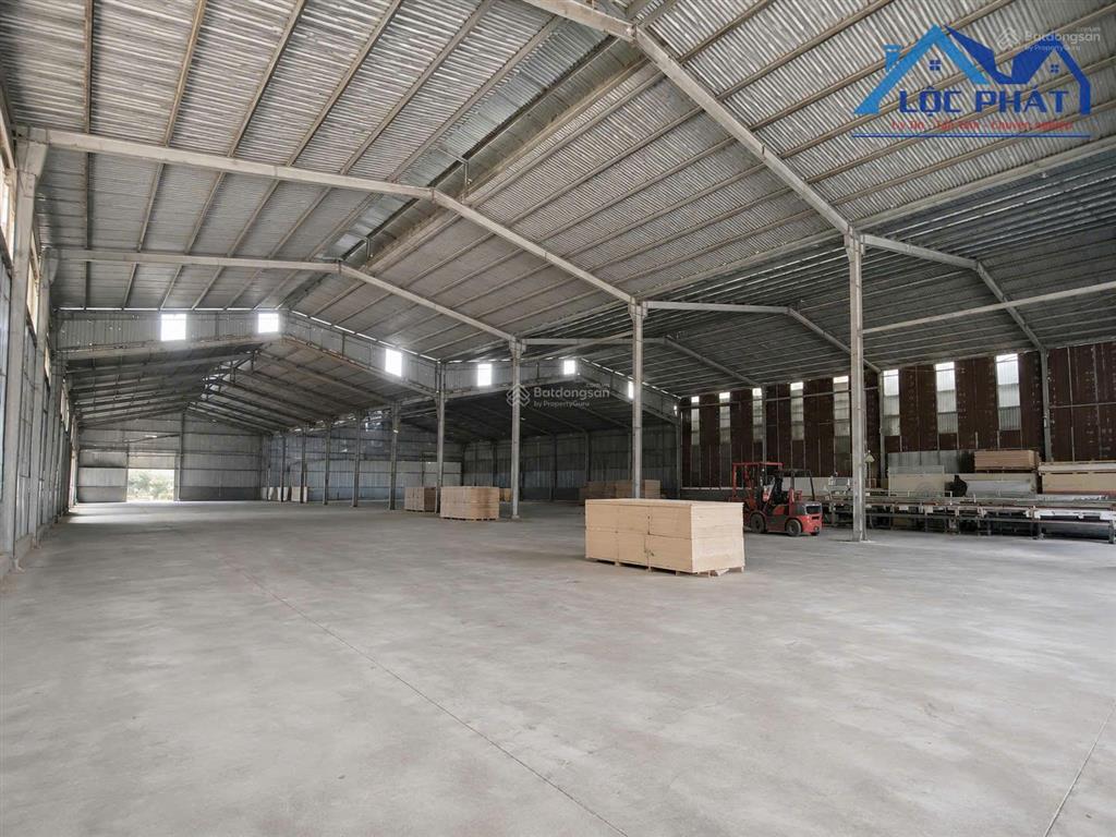 Cho thuê nhà xưởng giá rẻ 4.000m2 chỉ 155 triệu. phường hố nai  đồng nai 0375 854 ***