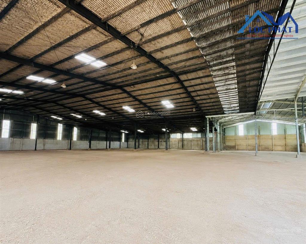 Cho thuê nhà xưởng 3.000m2 giá rẻ chỉ 90 triệu. trảng bom, đồng nai 0375 854 ***