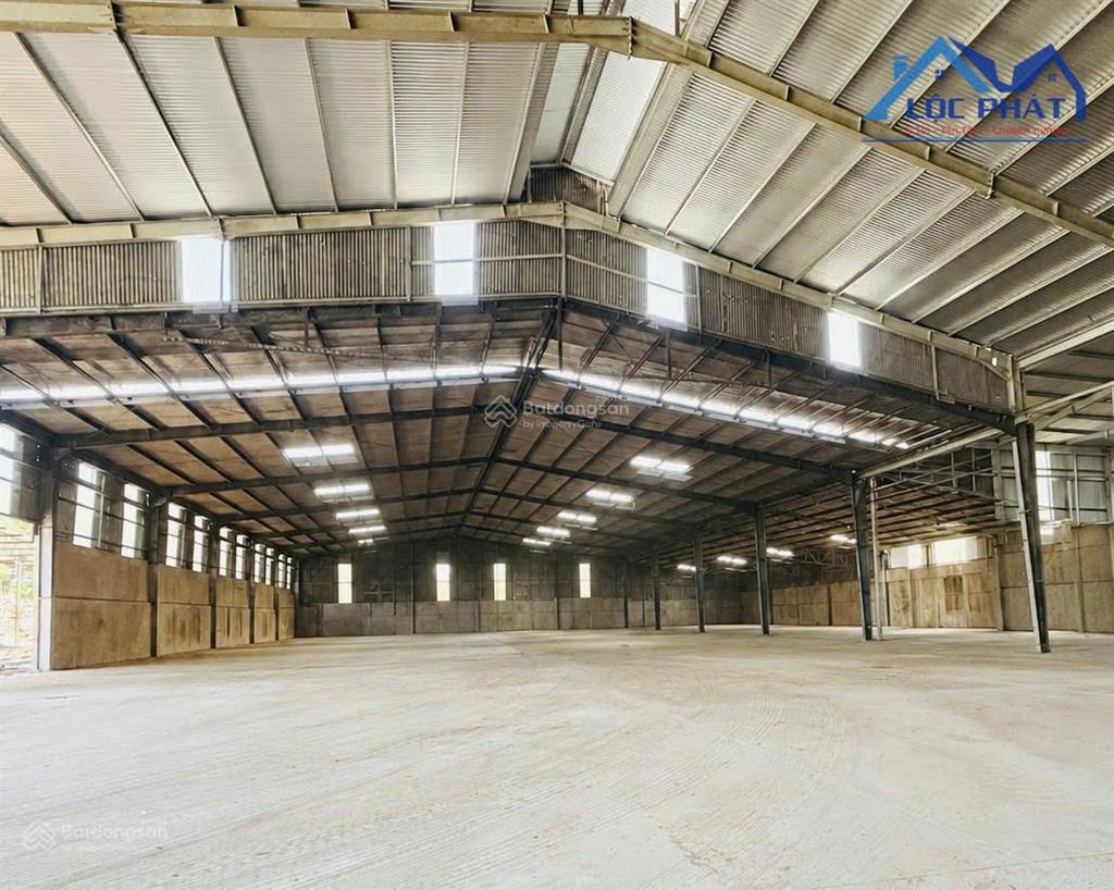 Cho thuê nhà xưởng 3.000m2 giá rẻ chỉ 90 triệu. trảng bom, đồng nai 0375 854 ***