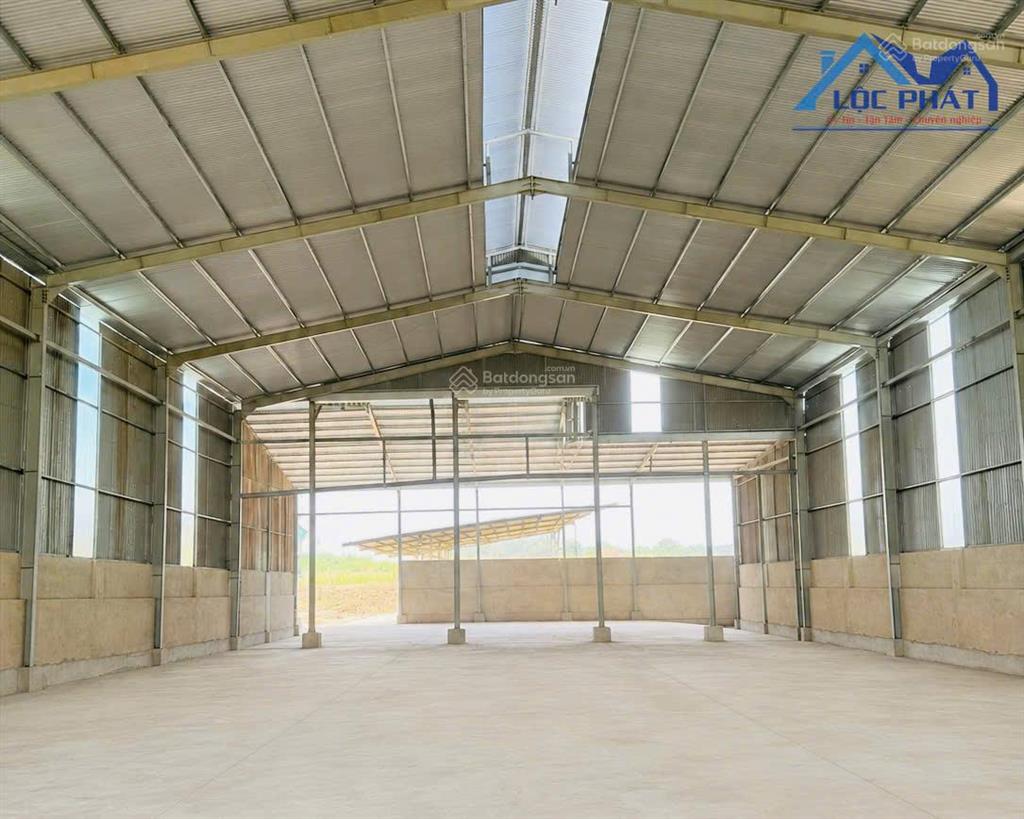 Cho thuê nhà xưởng 3.000m2 giá rẻ chỉ 90 triệu. trảng bom, đồng nai 0375 854 ***