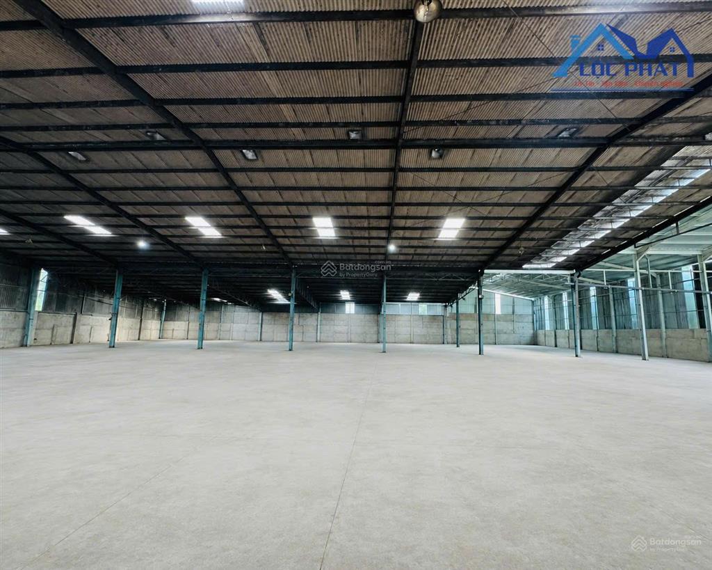 Cho thuê nhà xưởng 3.000m2 giá rẻ chỉ 90 triệu. trảng bom, đồng nai 0375 854 ***
