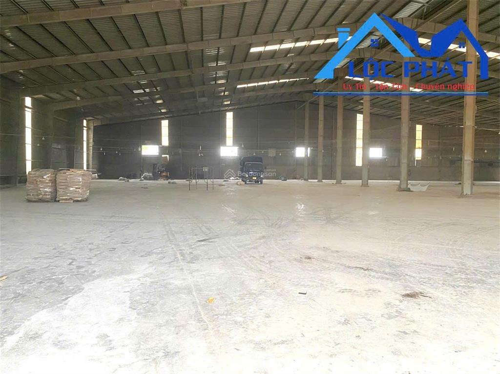 Cho thuê nhà xưởng giá rẻ 5.000m2 chỉ 200 triệu. hố nai 3  trảng bom đồng nai 0375 854 ***