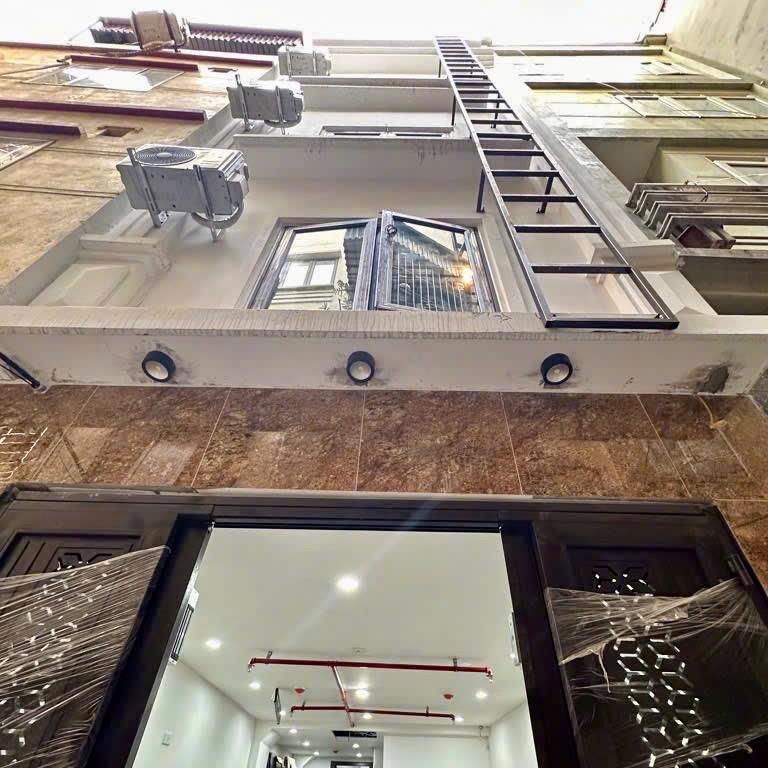 Mỹ đình  ccmn 6 tầng thang máy  10 phòng ô tô đỗ cửa  doanh thu 55 triệu/tháng  12.7 tỷ