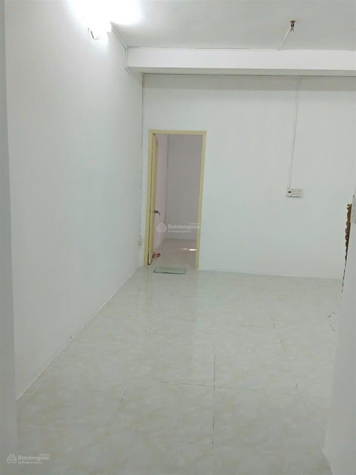 Chung cư hiệp bình chánh  lầu 1 hiếm thấy  tiện di chuyển và thoát hiểm  đường 23 khu bên sông