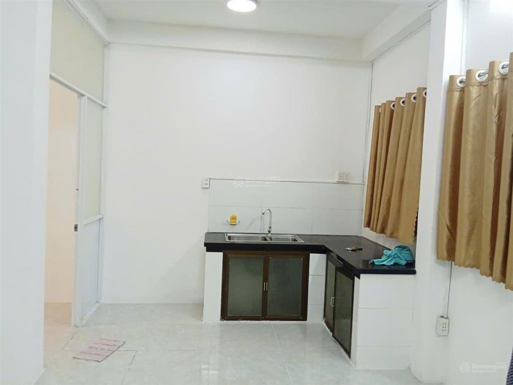 Chung cư hiệp bình chánh  lầu 1 hiếm thấy  tiện di chuyển và thoát hiểm  đường 23 khu bên sông