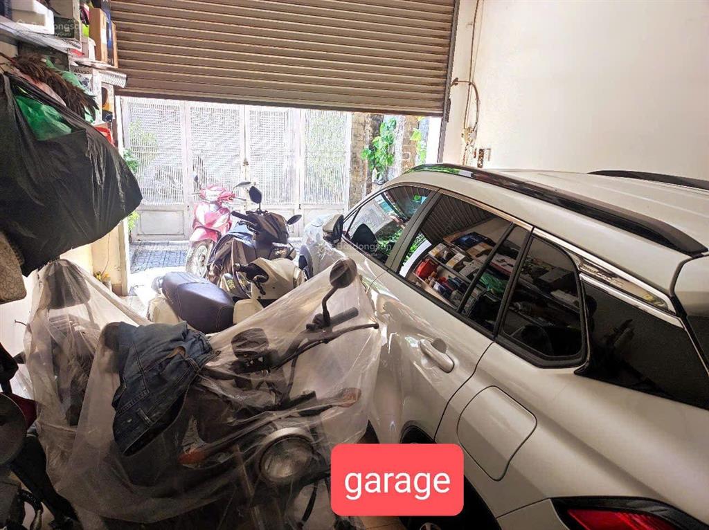 Biệt thự view sông giáp bình thạnh, mà nhà nhiều ô tô không nên bỏ lỡ  đậu được 5 chiếc ô tô