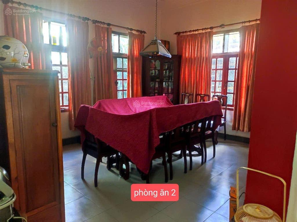 Biệt thự view sông giáp bình thạnh, mà nhà nhiều ô tô không nên bỏ lỡ  đậu được 5 chiếc ô tô