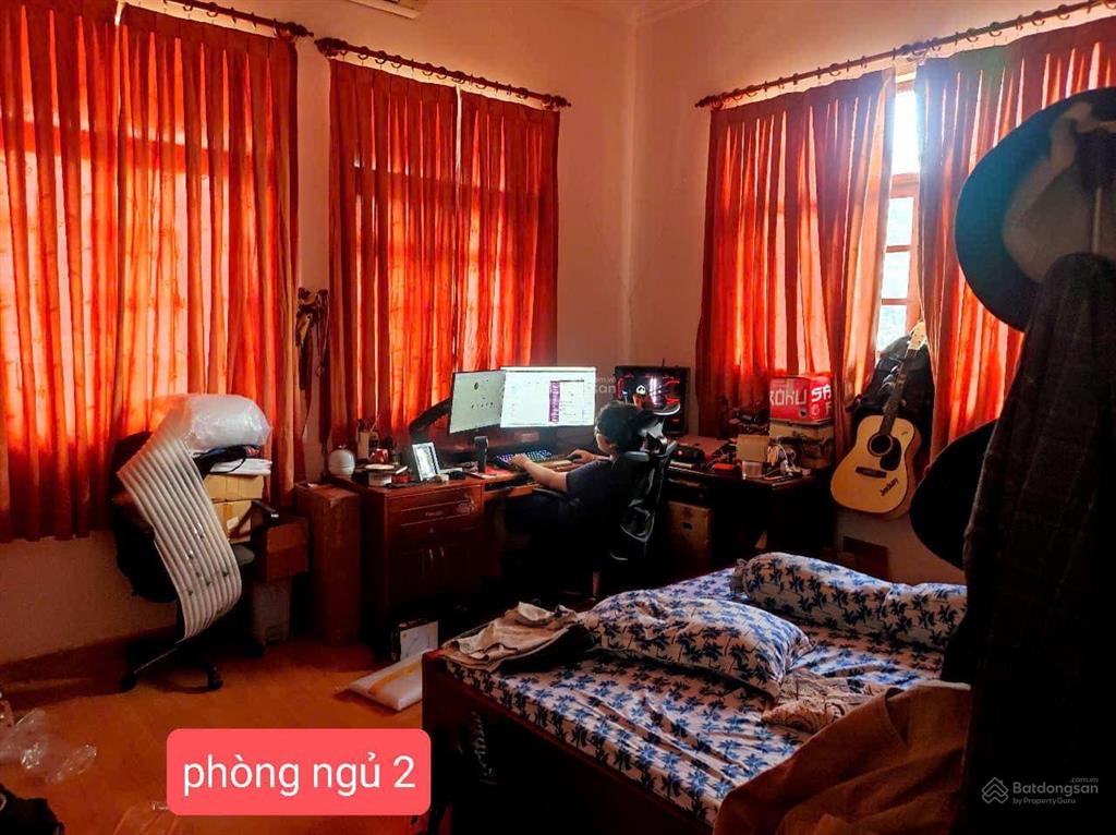 Biệt thự view sông giáp bình thạnh, mà nhà nhiều ô tô không nên bỏ lỡ  đậu được 5 chiếc ô tô
