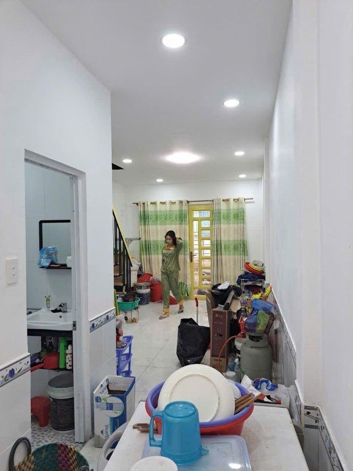 BÁN NHÀ KẾ CHỢ ĐẦU MỐI THỦ ĐỨC, NHÀ ĐÔI 2 CĂN VỪA Ở VỪA CHO THUÊ