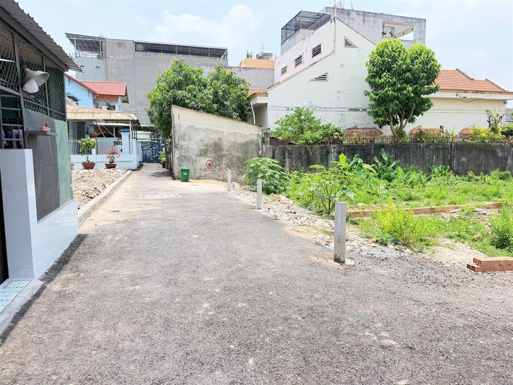 Bán đất phân lô đs 9 hiệp bình phước sát vạn phúc city  càng ngày càng khó kiếm