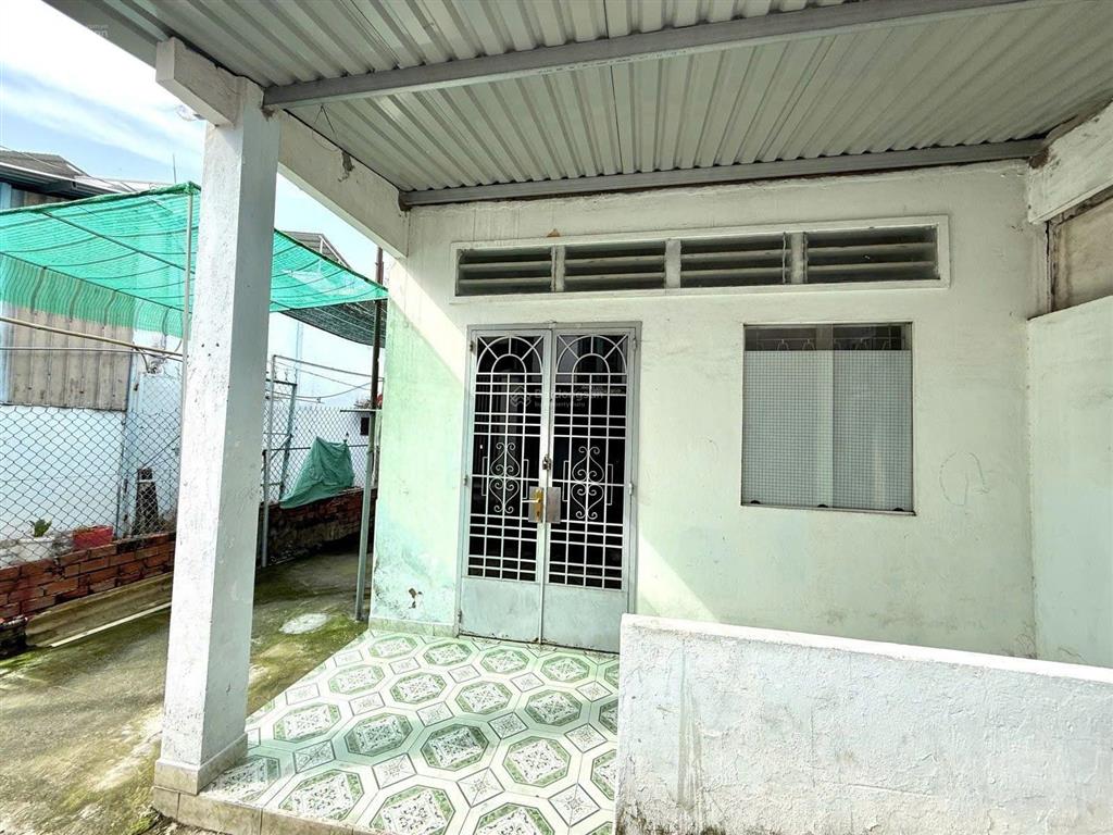 Bán nhà ngay giáo xứ tam hà  diện tích khủng  ko quy hoạch ko lộ giới