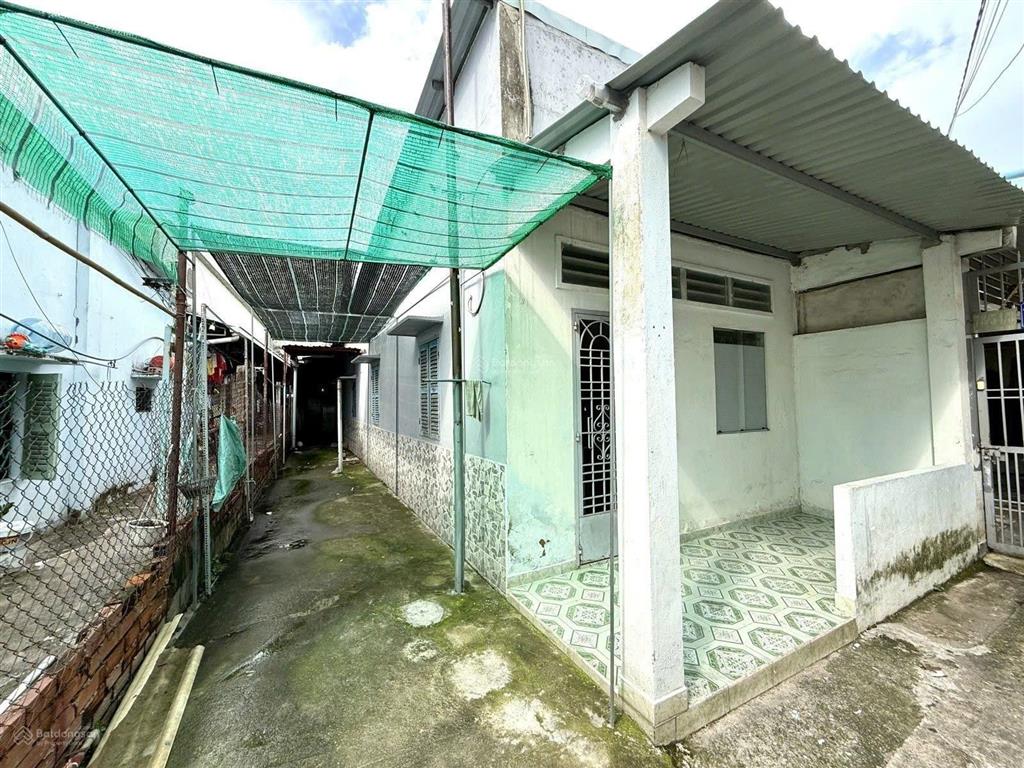 Bán nhà ngay giáo xứ tam hà  diện tích khủng  ko quy hoạch ko lộ giới