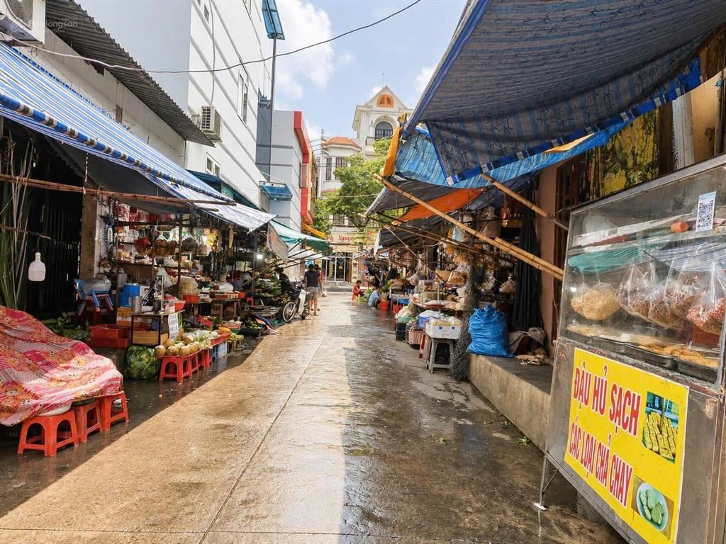 Bán nhà mặt tiền chợ khiết tâm  bán món gì cũng có khách  vị trí đẻ ra dòng tiền