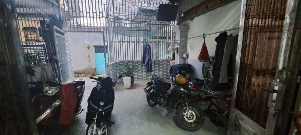 BÁN NHÀ 2 TẦNG PHƯỜNG BÌNH CHIỂU - 102M2 KO QUY HOẠCH - LỘ GIỚI NHỎ XÍU - SÂN RỘNG