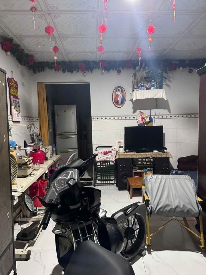 MẶT TIỀN ĐƯỜNG SỐ KHU LINH CHIỂU, DÒNG TIỀN 10 TRIỆU/THÁNG, CÓ NHÀ VÀ 2 PHÒNG TRỌ