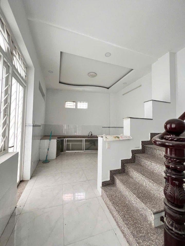 BÁN NHÀ ĐƯỜNG 22 LINH ĐÔNG SÁT VÀNH ĐAI 2- NHÀ ĐÚC THẬT CÓ SÂN RỘNG 