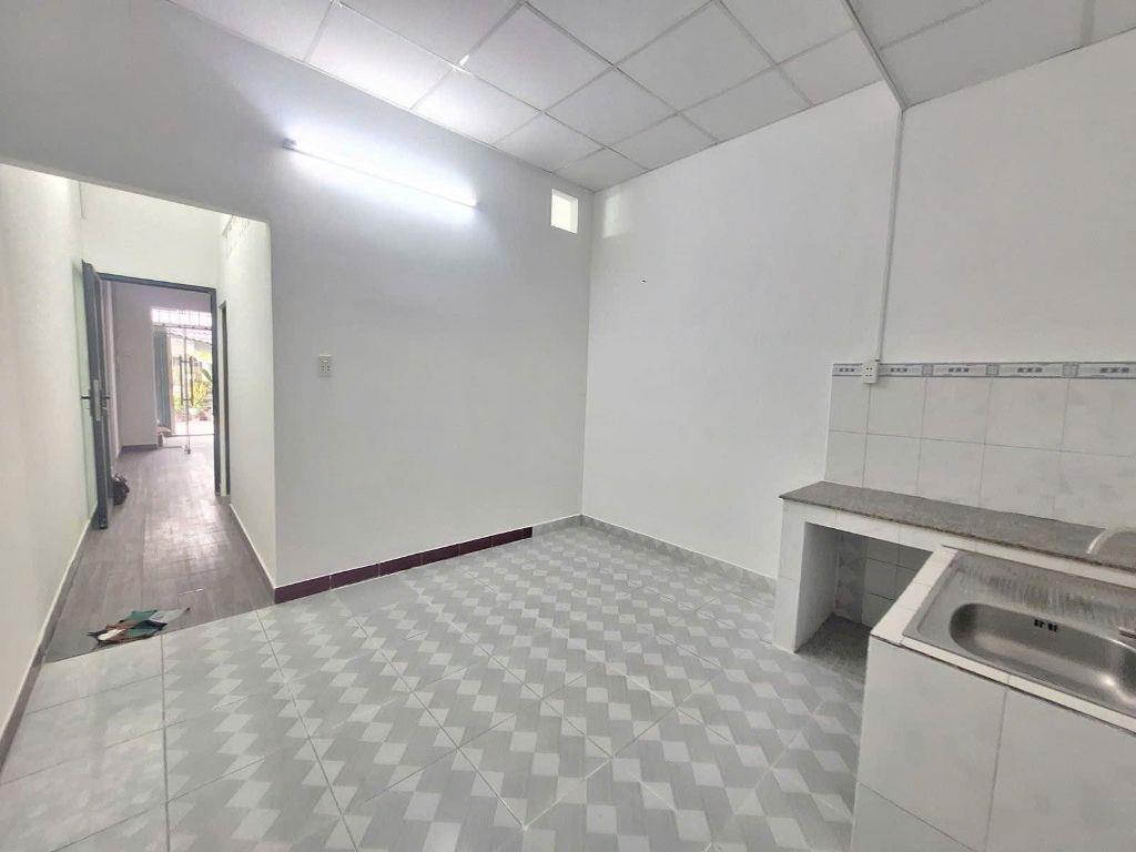 BÁN NHÀ PHƯỜNG TRƯỜNG THỌ - HẺM 6 MÉT ĐẬU XE HƠI THOẢI MÁI- VỊ TRÍ KINH DOANH