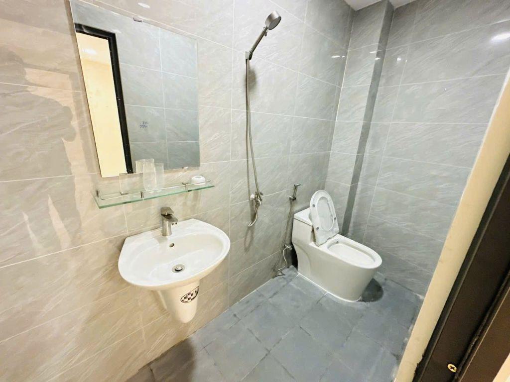 BÁN NHÀ 2 TẦNG ĐẸP ĐƯỜNG 11 LINH XUÂN -  TẶNG THÊM SÂN RIÊNG ĐẬU XE THOẢI MÁI