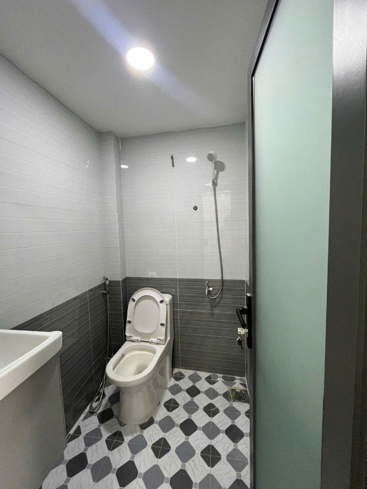 BÁN NHÀ LINH TRUNG GẦN BỆNH VIỆN VIỆT THẮNG - KHÔNG QUY HOẠCH - NHÀ SIÊU ĐẸP