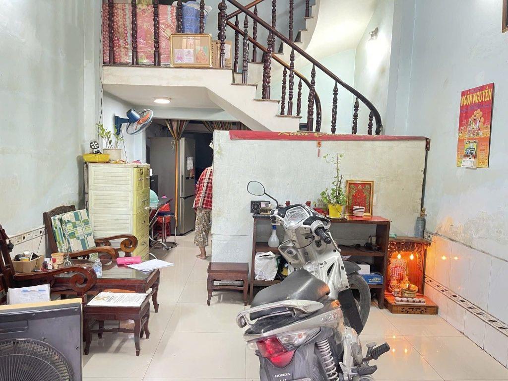 MẶT TIỀN ĐƯỜNG 49 GẦN CHỢ HIỆP BÌNH - – 44M2 3 TẦNG KHÔNG QUY HOẠCH KHÔNG LỘ GIỚI