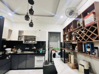 BÁN NHÀ KHU COMPOUND CÓ BẢO VỆ - VIEW RỪNG TRONG LÒNG THÀNH PHỐ