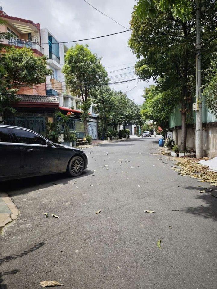 BÁN NHÀ KHU COMPOUND CÓ BẢO VỆ - VIEW RỪNG TRONG LÒNG THÀNH PHỐ