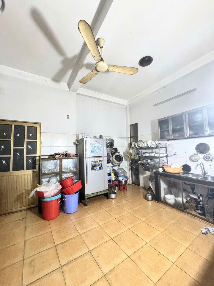 BÁN NHÀ HỒ VĂN TƯ NGAY CHỢ THỦ ĐỨC - 110M2 3 TẦNG - KO QUY HOẠCH LỘ GIỚI NHỎ XÍU