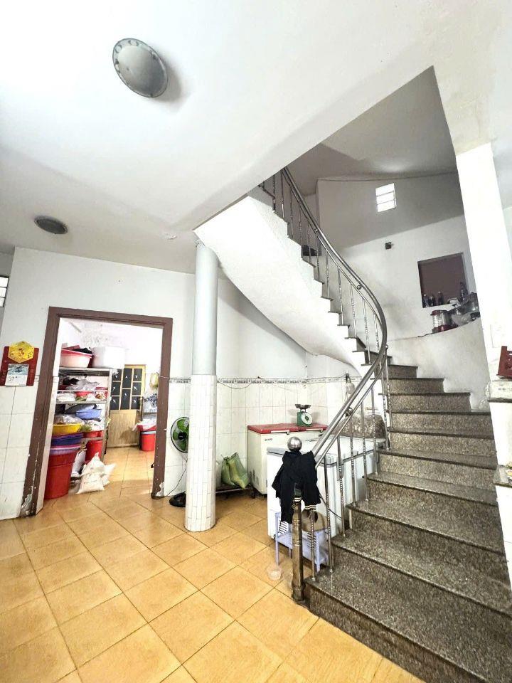 BÁN NHÀ HỒ VĂN TƯ NGAY CHỢ THỦ ĐỨC - 110M2 3 TẦNG - KO QUY HOẠCH LỘ GIỚI NHỎ XÍU