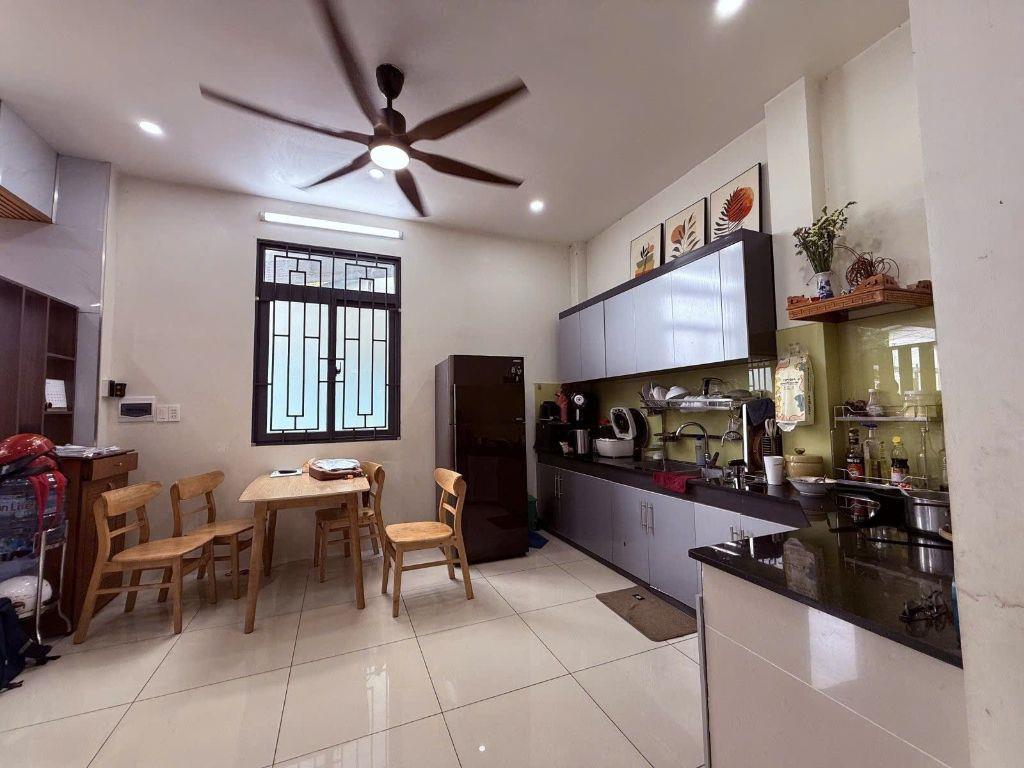 BÁN NHÀ HẺM Ô TÔ NGÔ CHÍ QUỐC- NHÀ MỚI TINH HẺM Ô TÔ TỚI CỬA- SỔ HOÀN CÔNG