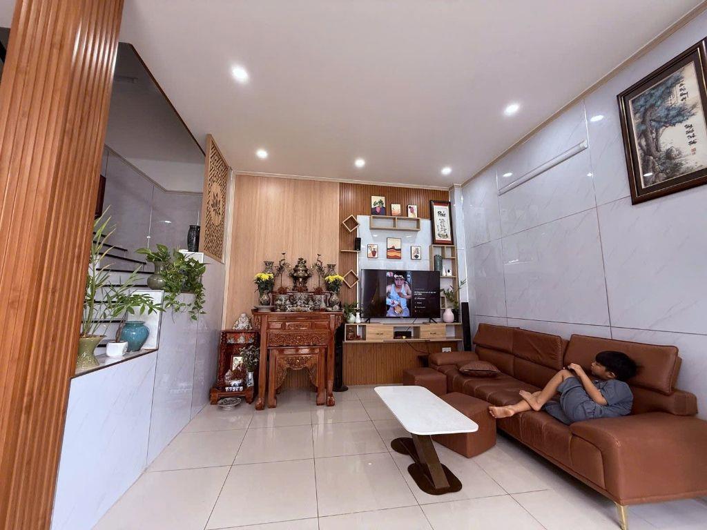 BÁN NHÀ HẺM Ô TÔ NGÔ CHÍ QUỐC- NHÀ MỚI TINH HẺM Ô TÔ TỚI CỬA- SỔ HOÀN CÔNG