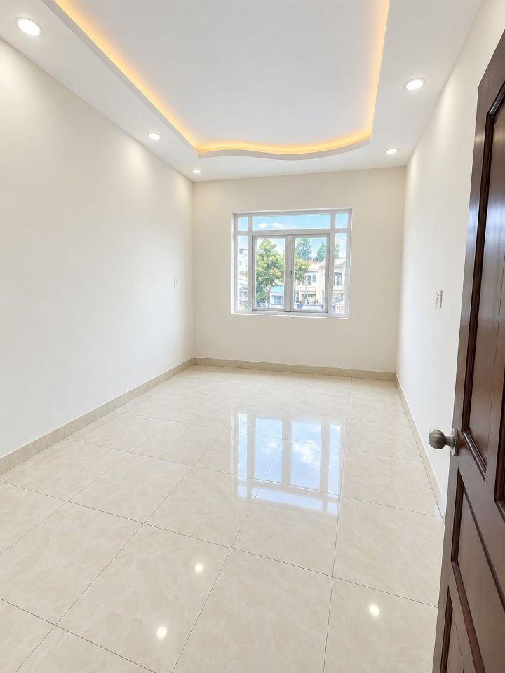 BÁN NHÀ 4 TẦNG MẶT TIỀN PHẠM VĂN ĐỒNG  - VỊ TRÍ KINH DOANH VIP