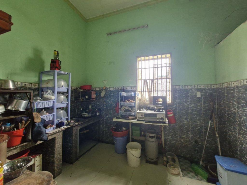 BÁN NHÀ LÊ THỊ HOA 100M2 3 TẦNG CHỈ 4.1 TỶ - NGANG 6M SÂN RỘNG SÁT MẶT TIỀN