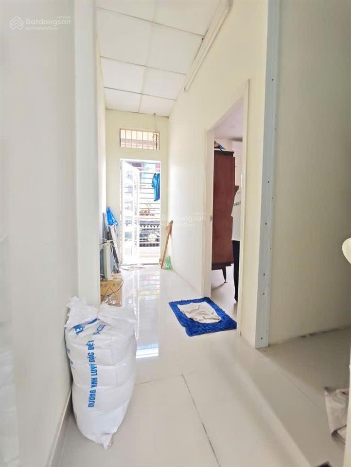Bán nhà 2 tầng 1/ đường hiệp bình, 31m2, ngang 5m nhà rất đẹp gần phạm văn đồng